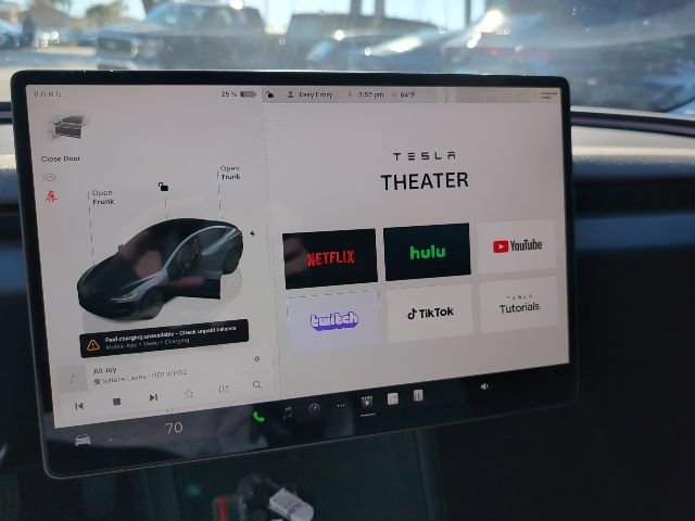 Used 2025 Tesla Model 3 Long Range image 17