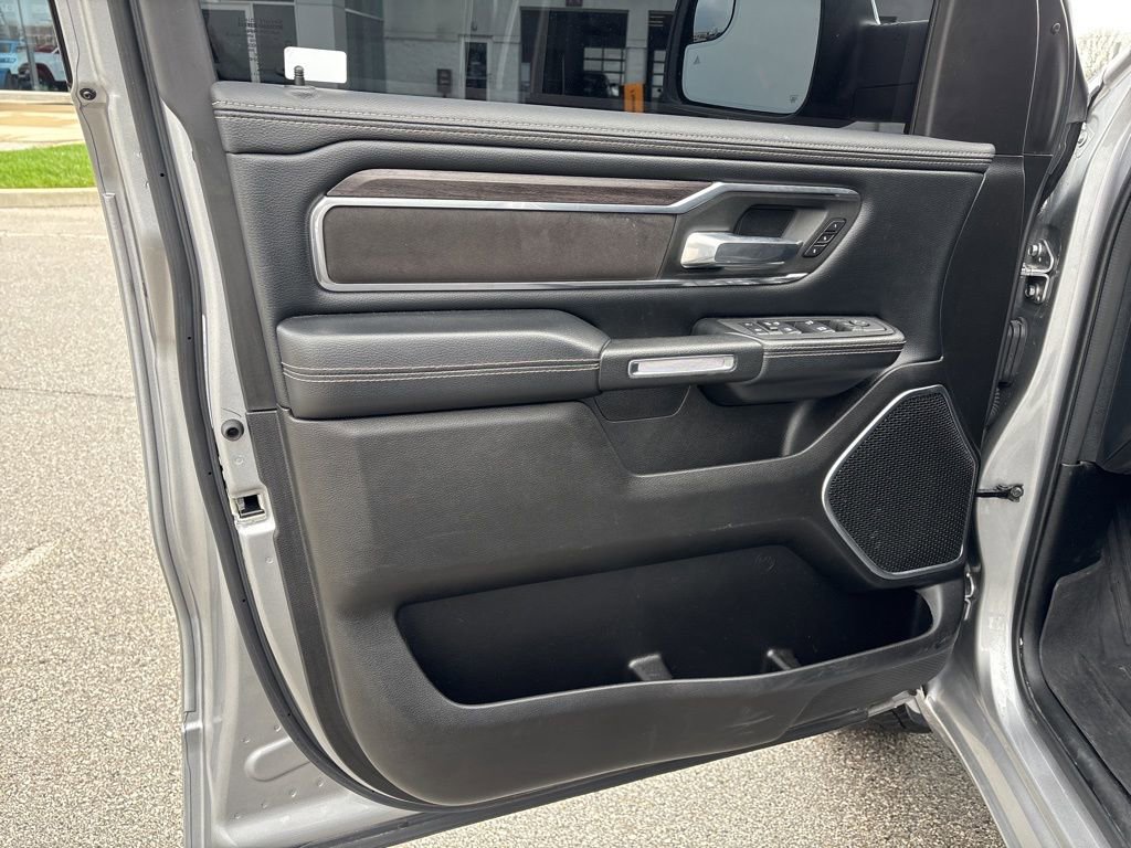 Certified 2025 RAM 1500 Laramie AWD/4WD image 8
