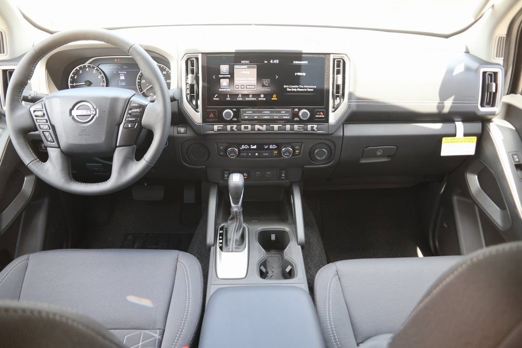 New 2025 Nissan Frontier SV w/ SV Convenience Package image 6