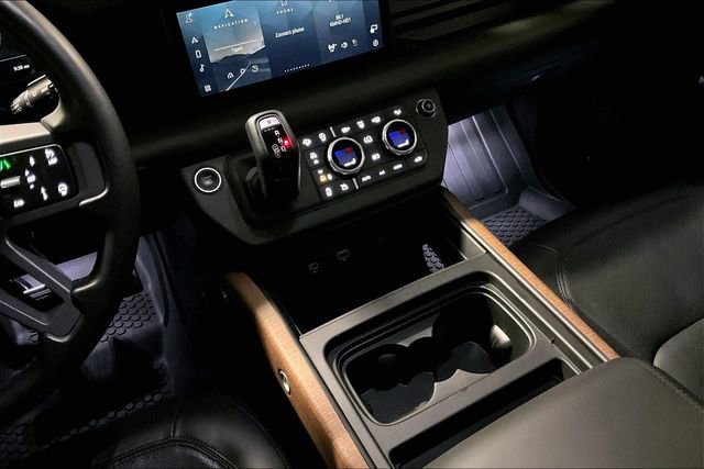 Certified 2022 Land Rover Defender 110 X AWD/4WD image 19