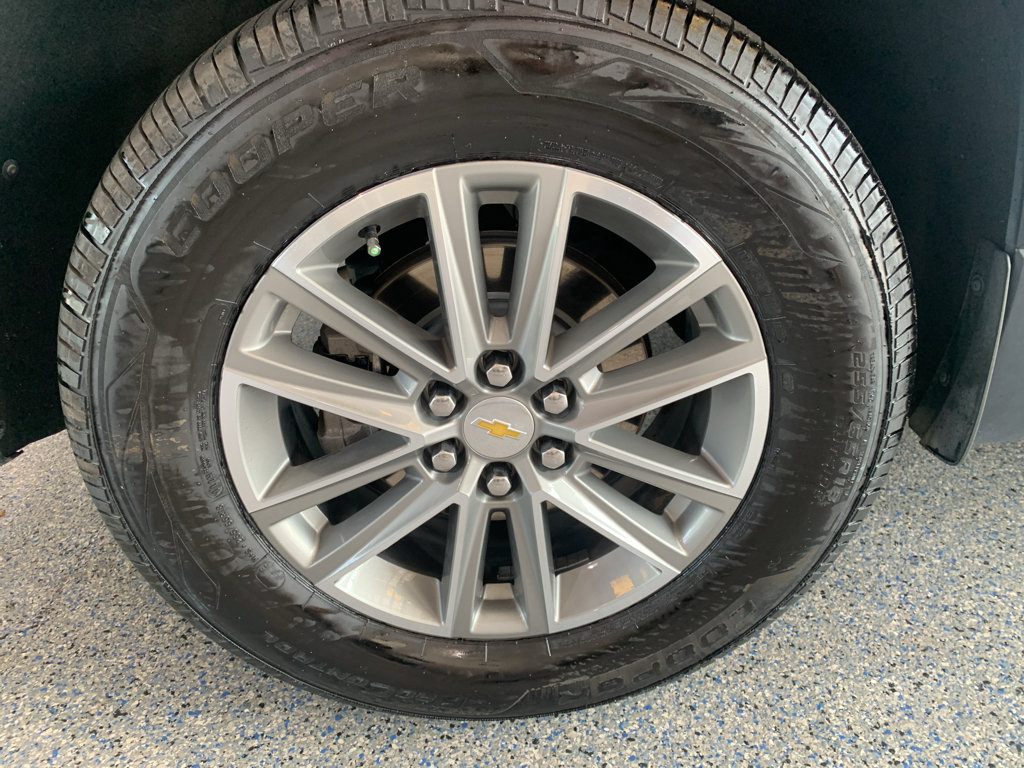 Used 2023 Chevrolet Traverse LT FWD image 35
