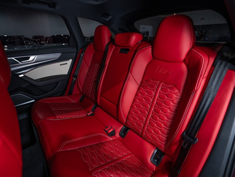 Used 2022 Audi RS 6 AWD/4WD image 29