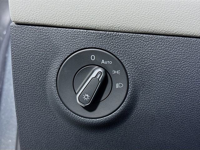 New 2026 Volkswagen Taos SEL image 10