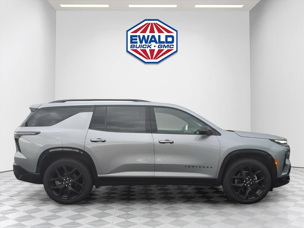 Certified 2026 Chevrolet Traverse RS w/ LPO, Floor Liner Package AWD/4WD image 4
