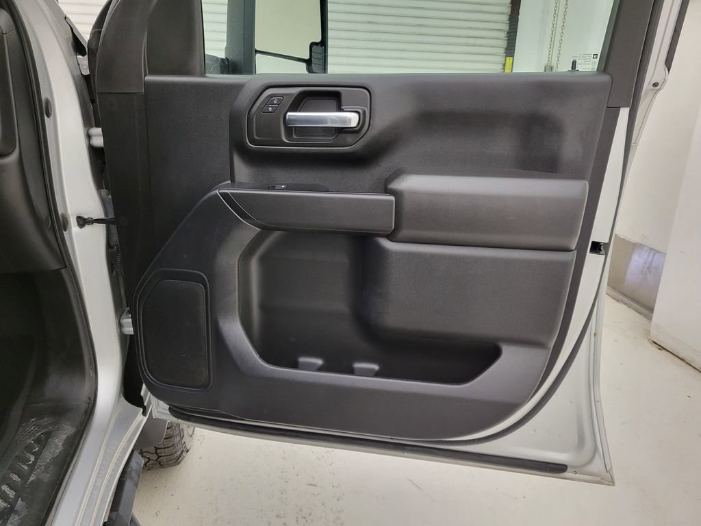 Used 2022 Chevrolet Silverado 2500 Custom image 32