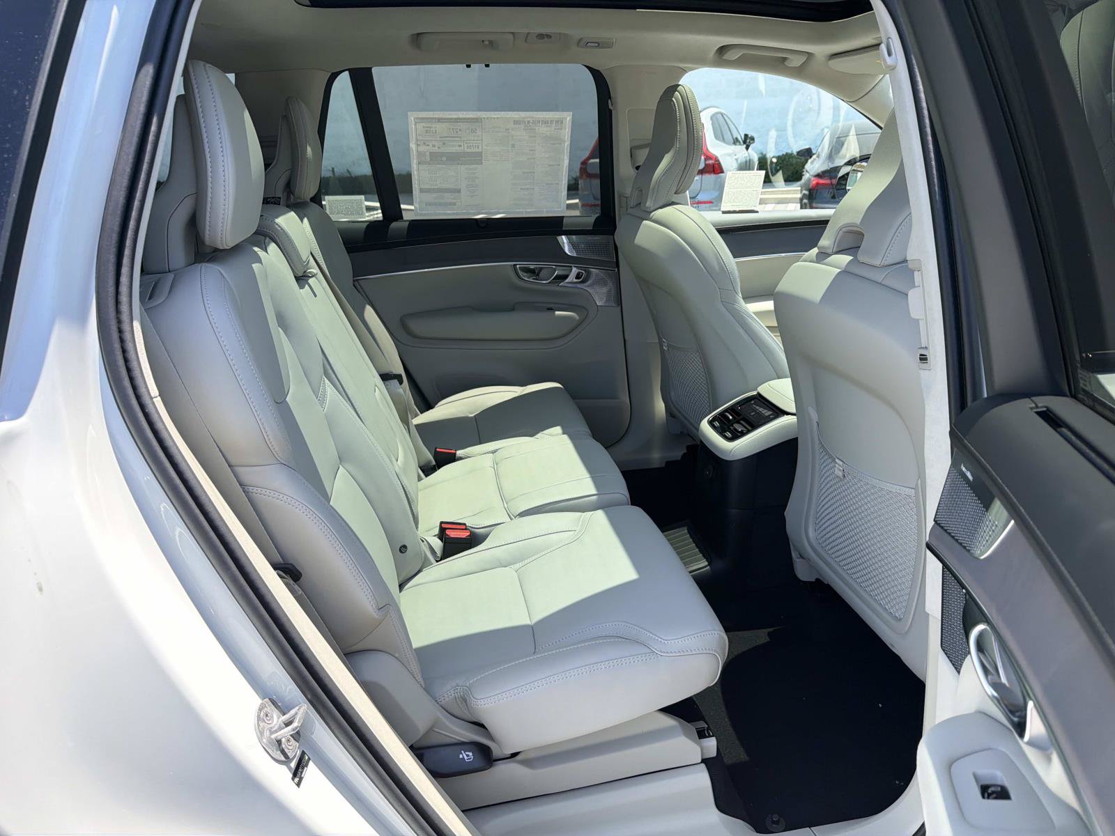 New 2026 Volvo XC90 T8 Ultra w/ Lounge Package AWD/4WD image 20