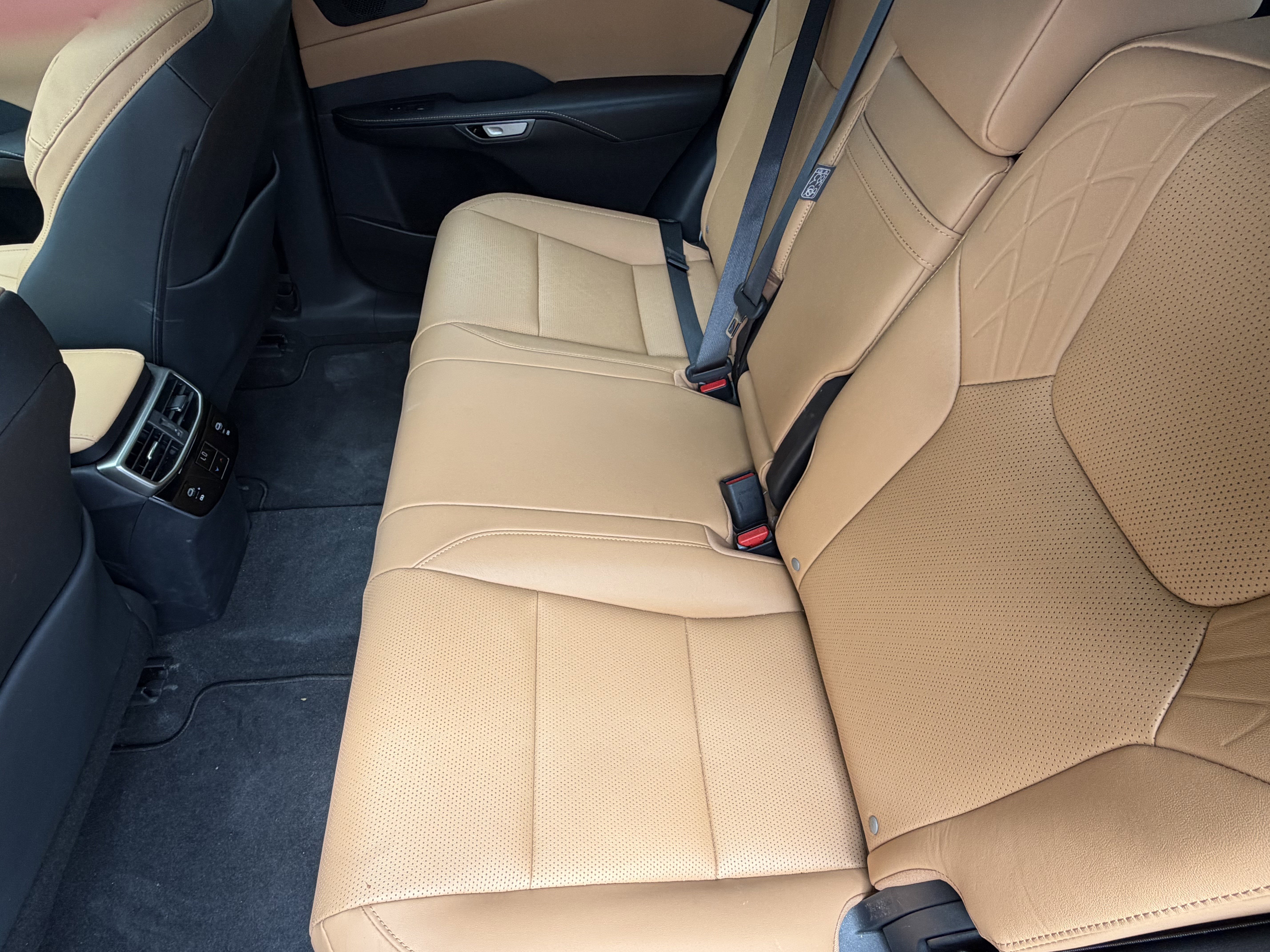 Used 2024 Lexus RX 350 Premium Plus w/ Convenience Package FWD image 30