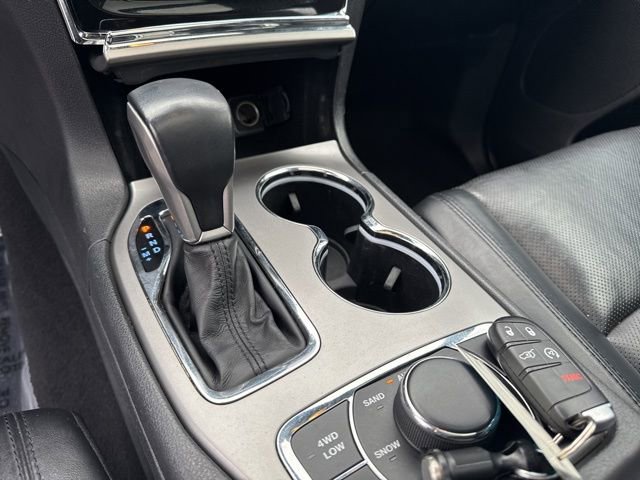 Used 2020 Jeep Grand Cherokee Limited w/ Luxury Group II image 31