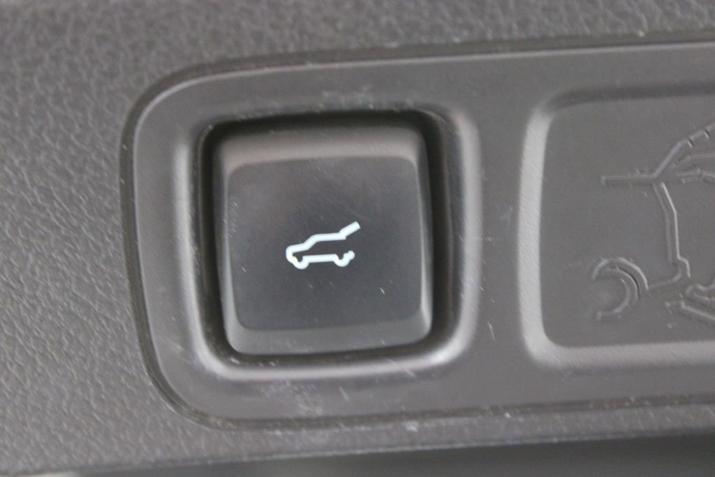 Used 2018 Ford Expedition XLT w/ Equipment Group 202A image 17