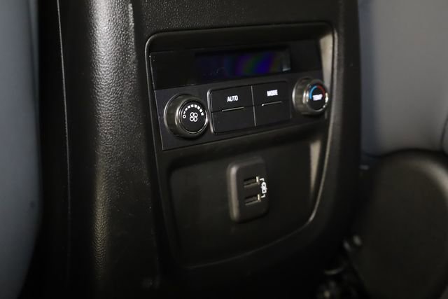 Used 2024 Buick Enclave Essence w/ LPO, Touring Package image 29