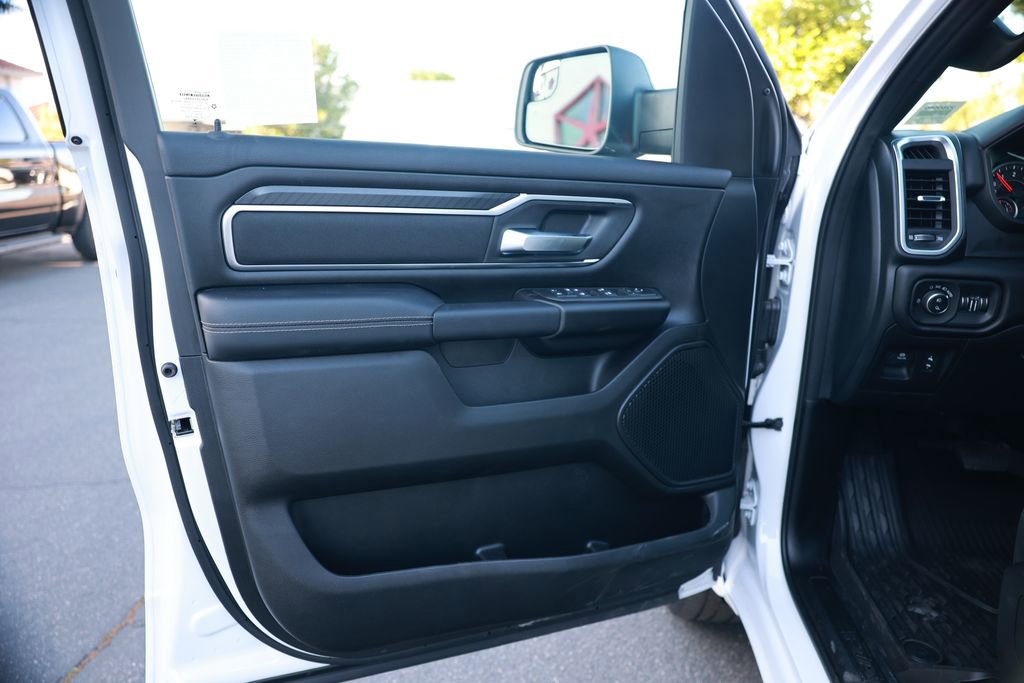 New 2026 RAM 1500 4x4 Crew Cab image 13