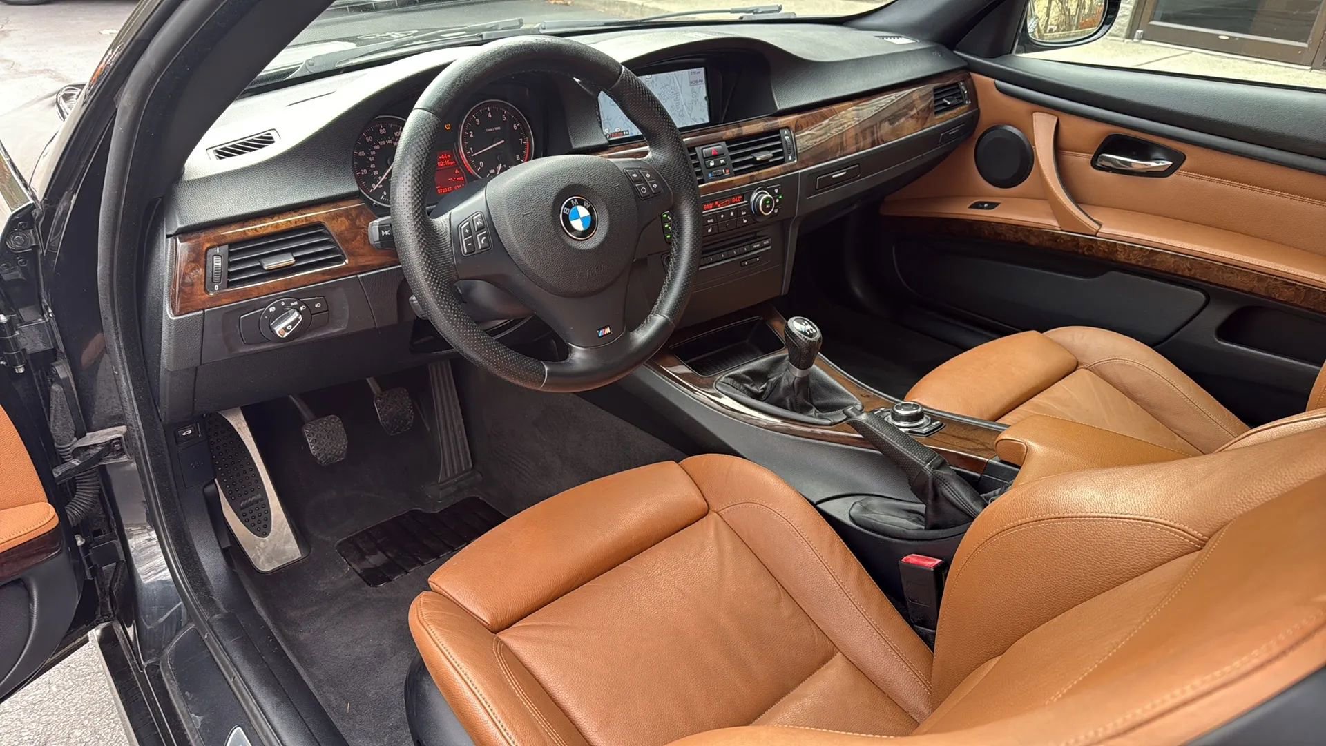 Used 2010 BMW 335i Coupe image 11