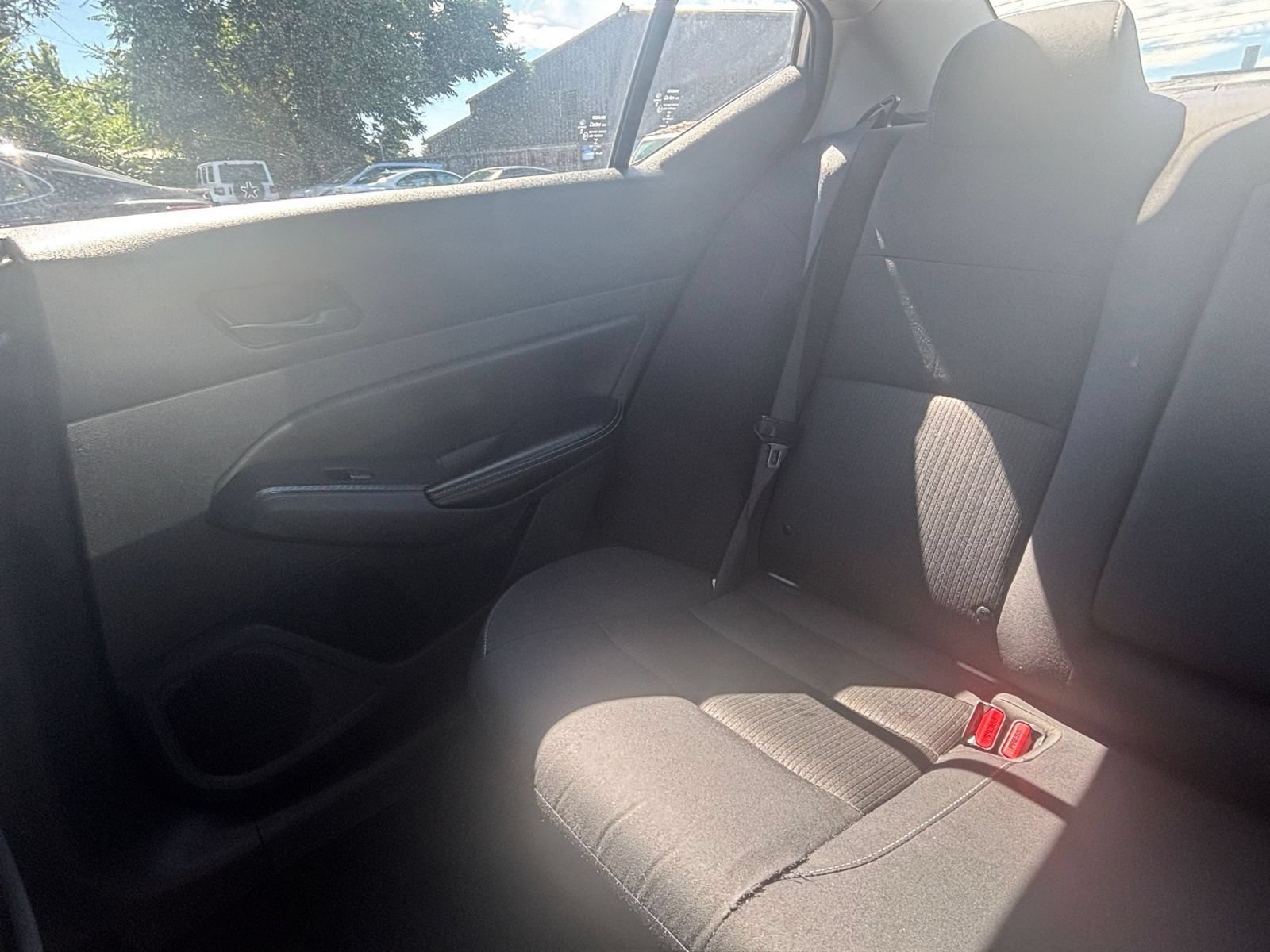 Used 2025 Nissan Altima 2.5 SV FWD image 37