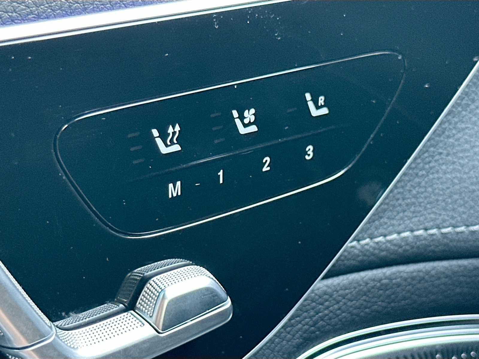 Used 2023 Mercedes-Benz EQS 580 4MATIC SUV image 21