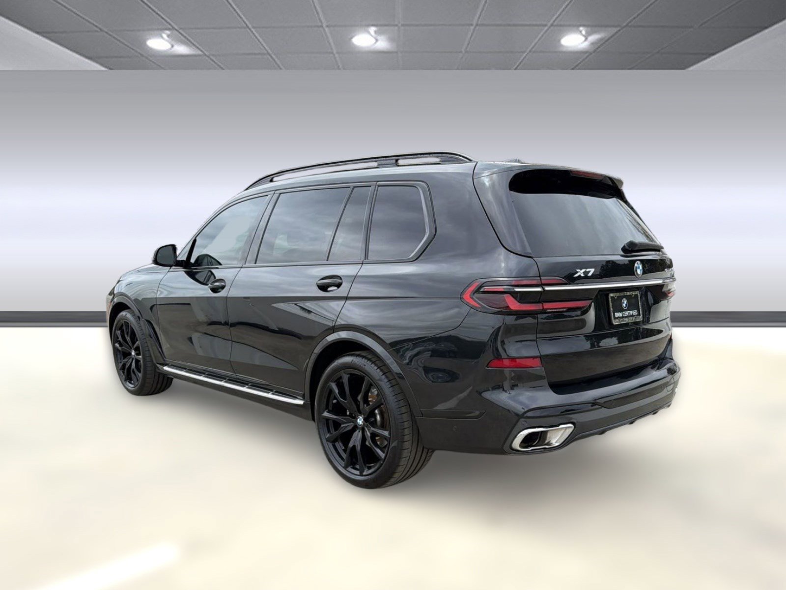 Certified 2023 BMW X7 xDrive40i w/ M Sport Package image 3