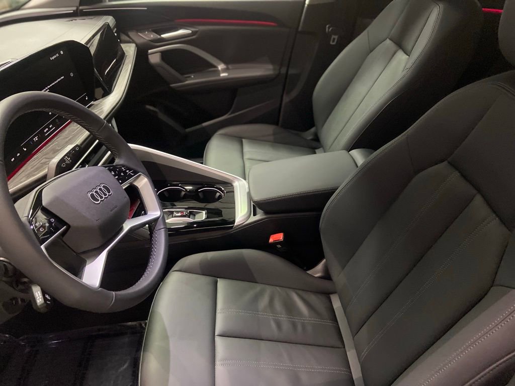 New 2025 Audi Q5 Premium image 4