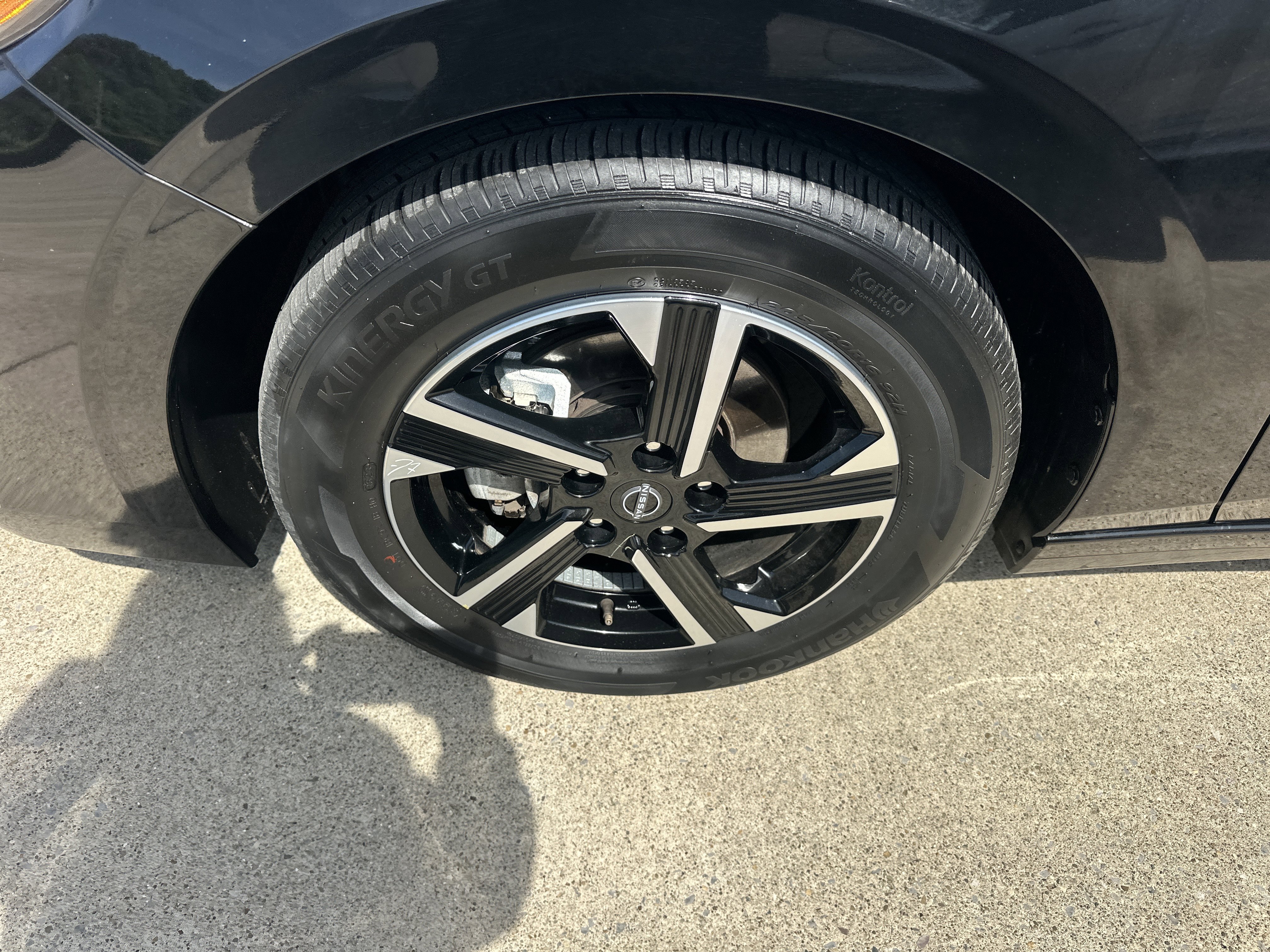 Used 2024 Nissan Sentra SV FWD image 8