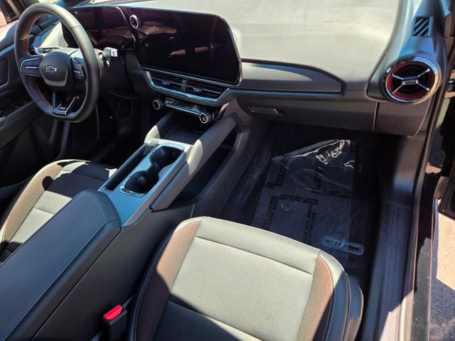 Used 2025 Chevrolet Equinox EV RS FWD image 21