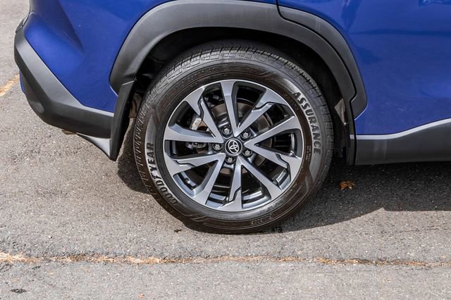 Certified 2024 Toyota Corolla Cross XLE w/ Convenience Package image 6