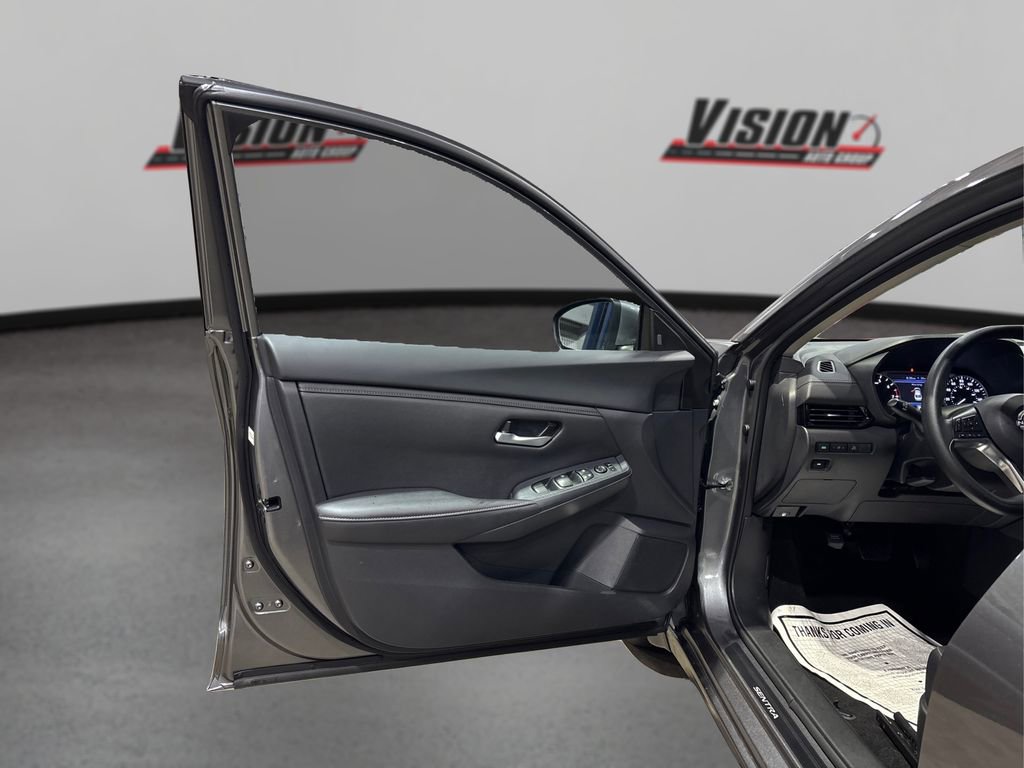 Used 2025 Nissan Sentra SV image 22