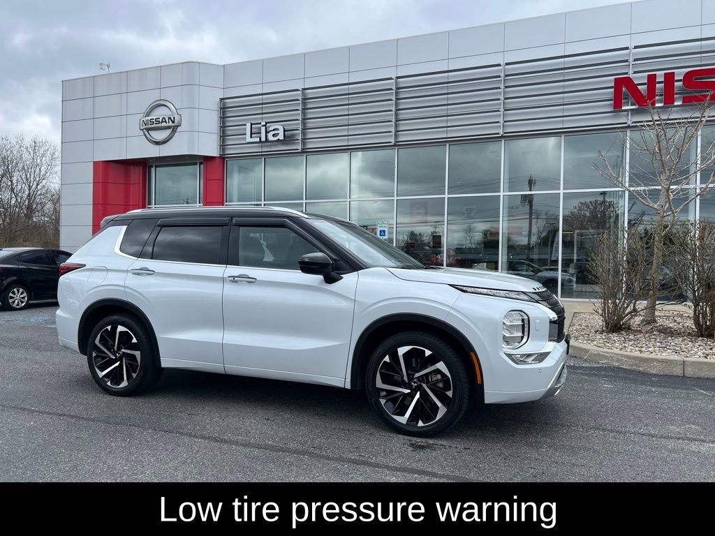 Used 2024 Mitsubishi Outlander SEL AWD/4WD image 12