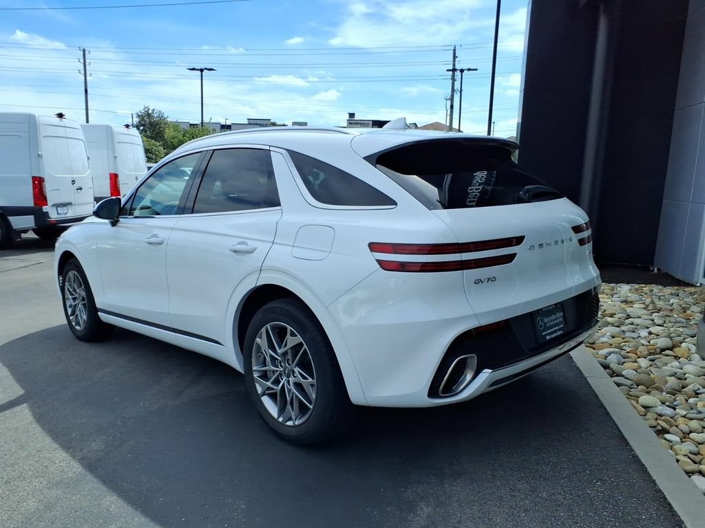 Used 2025 Genesis GV70 2.5T w/ Select Package AWD/4WD image 5