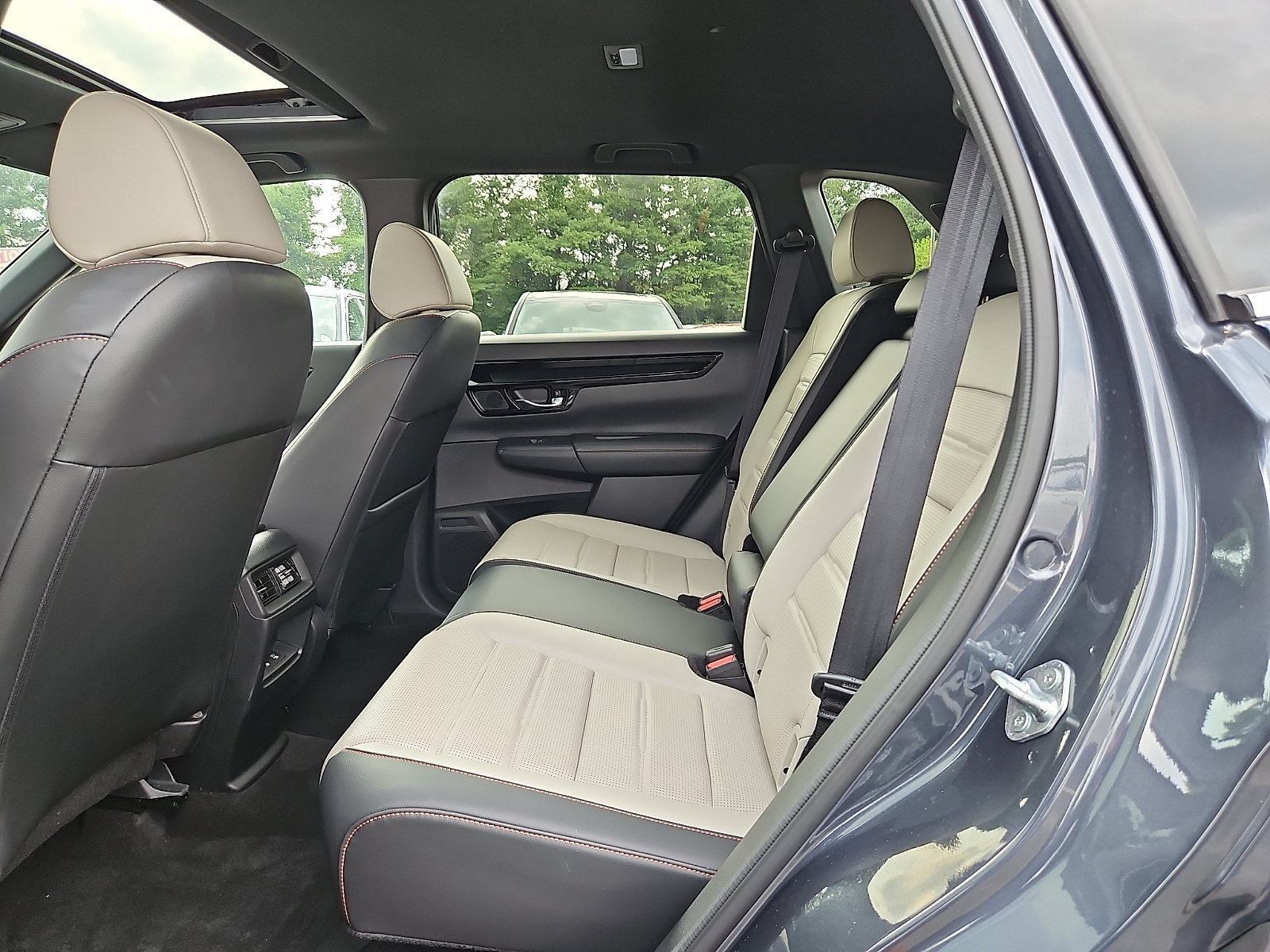 Used 2024 Honda CR-V Sport Touring image 12