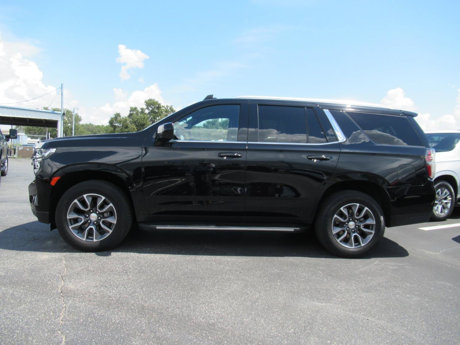 Certified 2024 Chevrolet Tahoe LS w/ Driver Alert Package RWD image 2