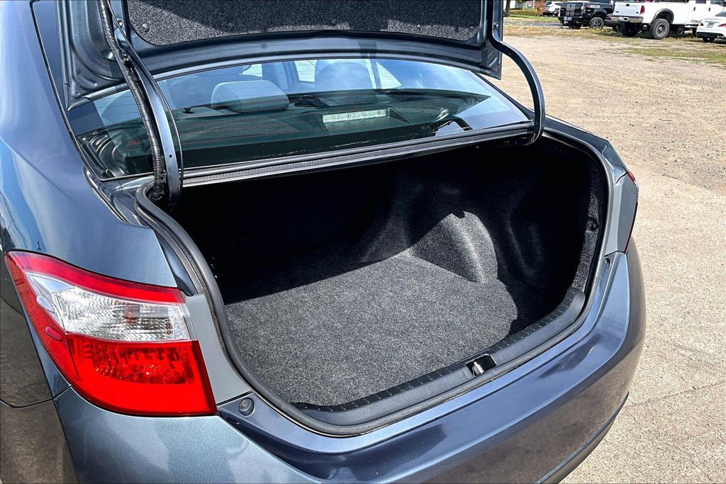 Used 2016 Toyota Corolla L FWD image 35