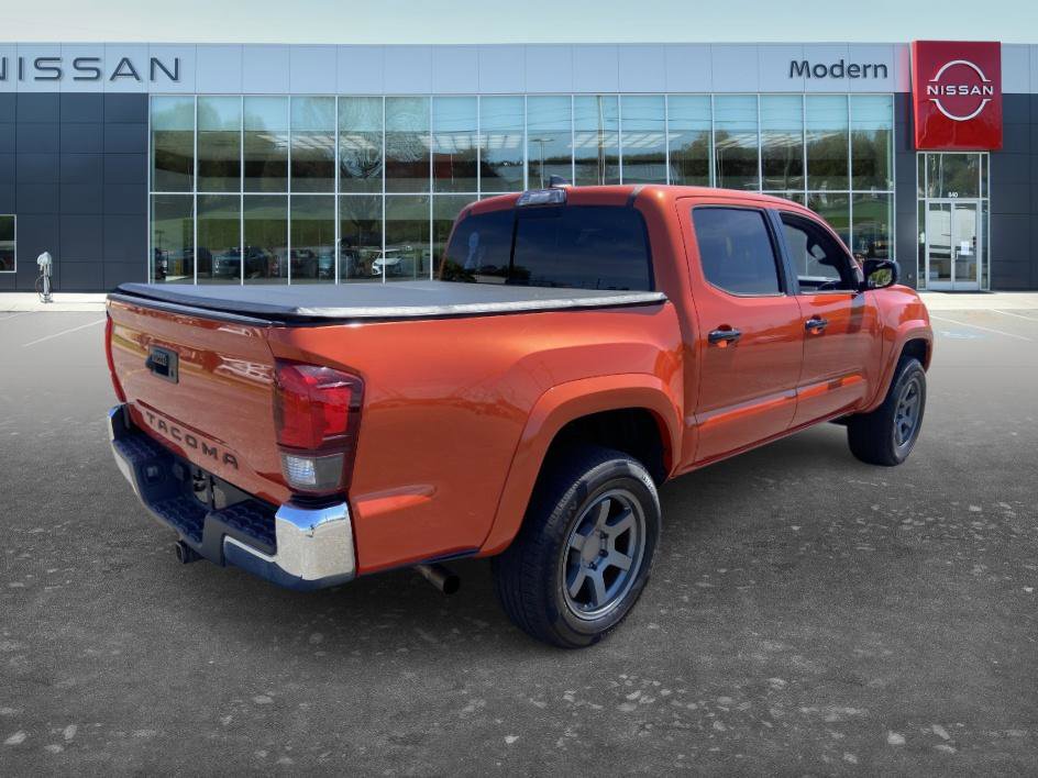 Used 2018 Toyota Tacoma SR5 RWD image 5