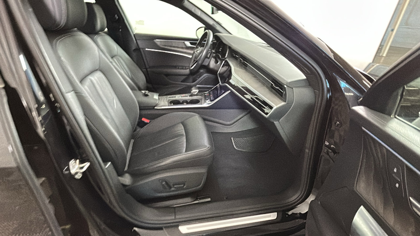 Used 2024 Audi A6 Premium Plus AWD/4WD image 31