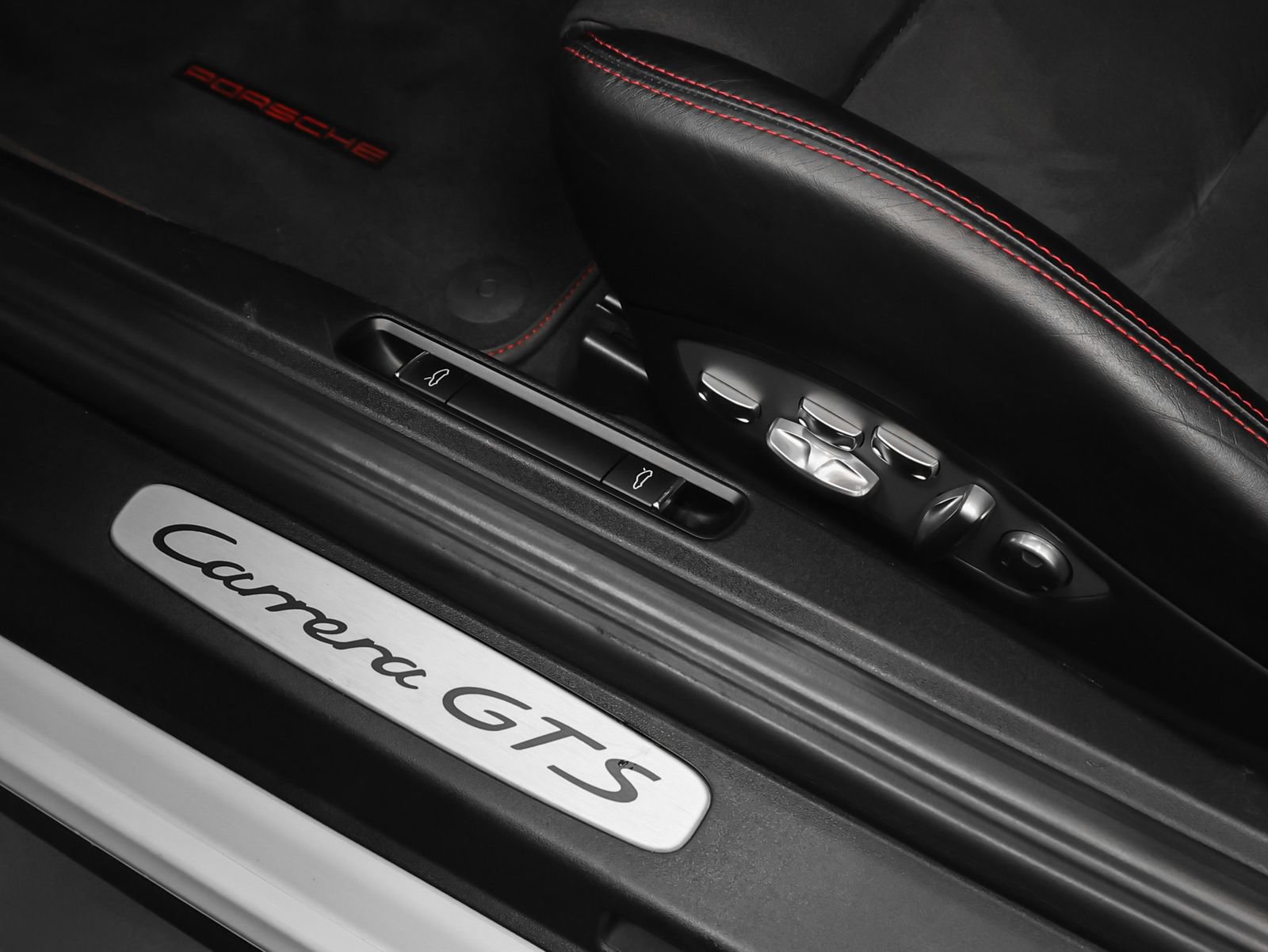 Certified 2016 Porsche 911 Carrera GTS RWD image 39