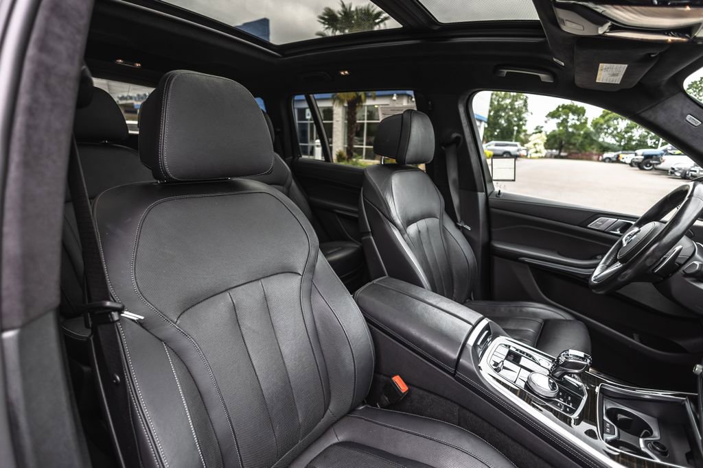 Used 2021 BMW X7 M50i w/ Executive Package AWD/4WD image 36