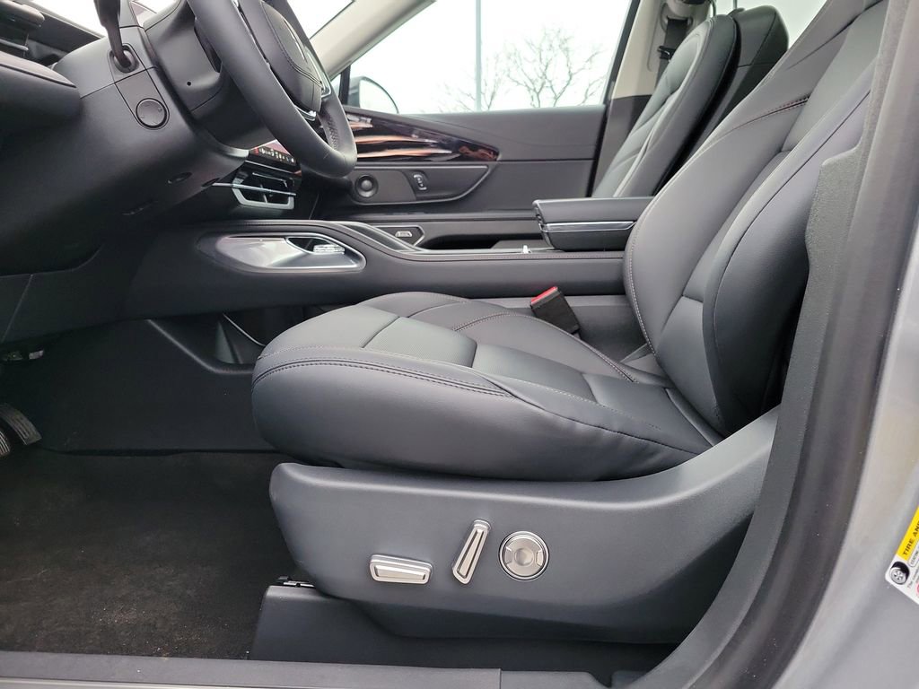 New 2026 Lincoln Nautilus Premier w/ Equipment Group 102A image 17