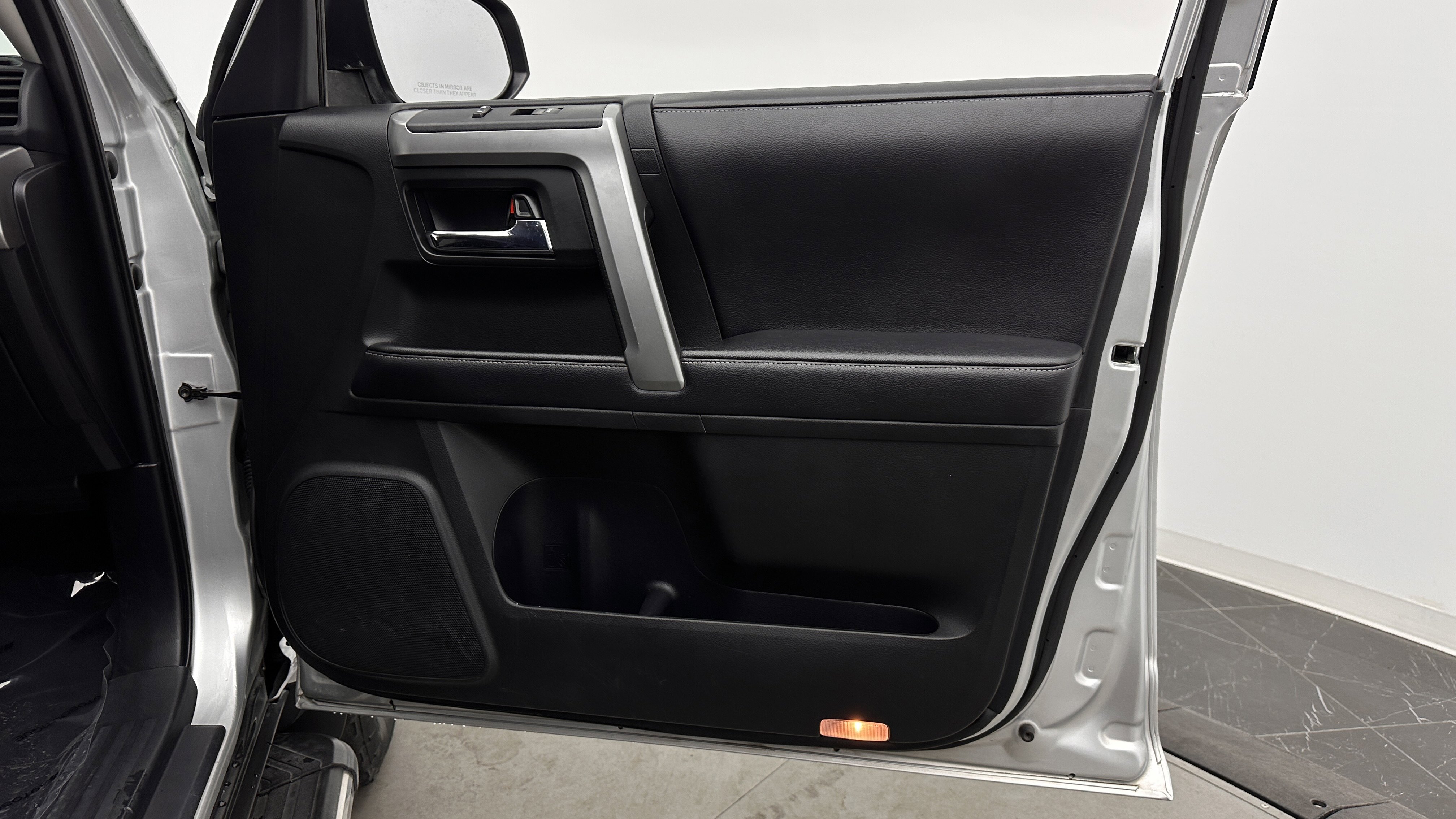 Used 2017 Toyota 4Runner SR5 image 31