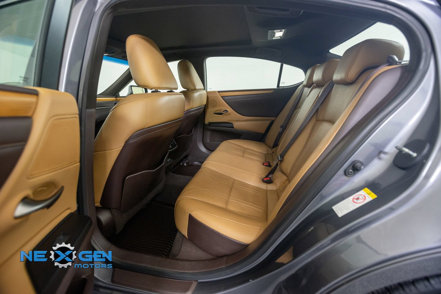 Used 2019 Lexus ES 350 w/ Accessory Package FWD image 30