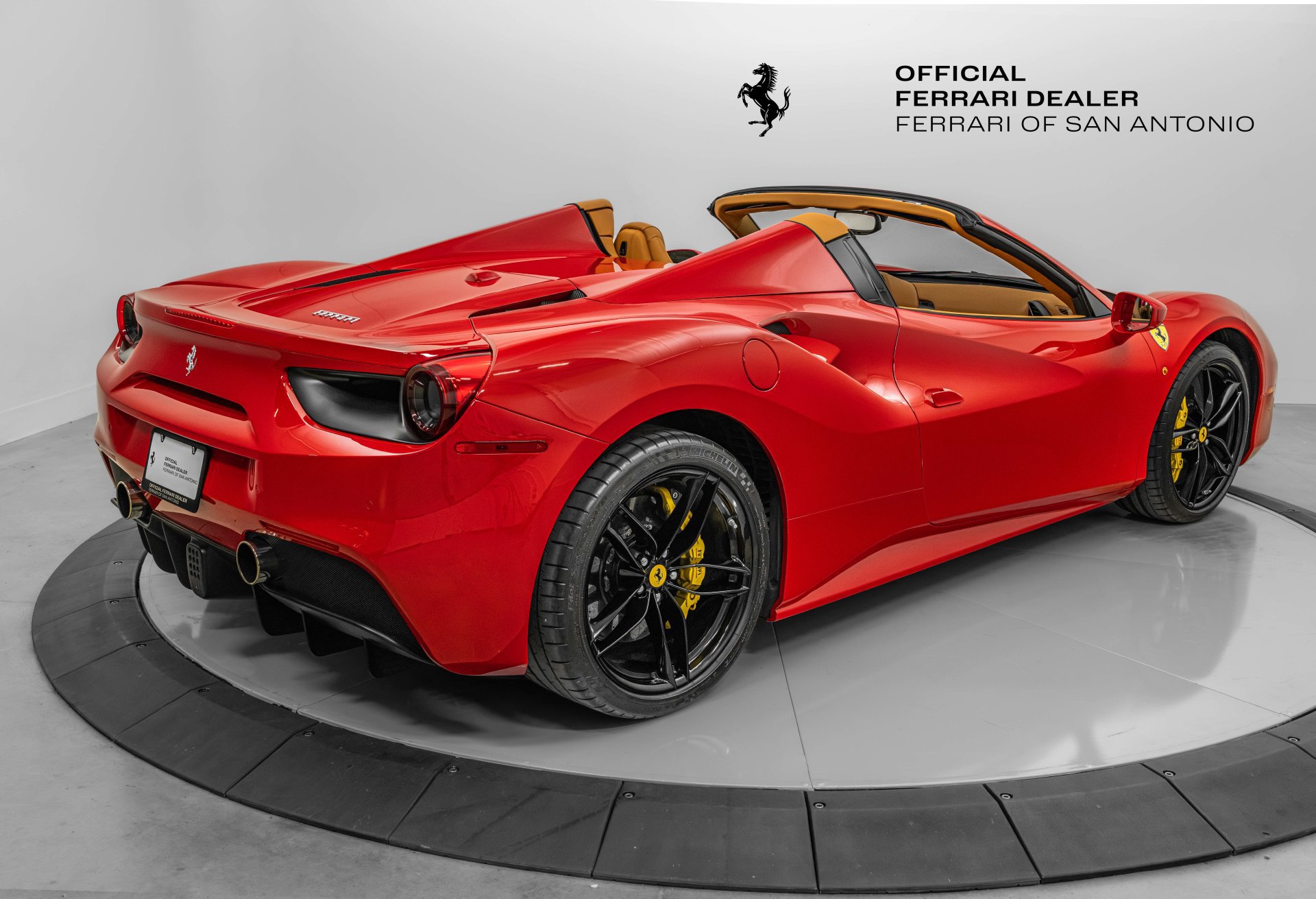 Certified 2017 Ferrari 488 Spider RWD image 10