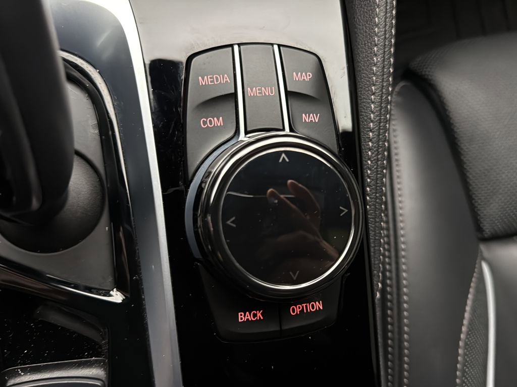 Used 2018 BMW M550i xDrive AWD/4WD image 34