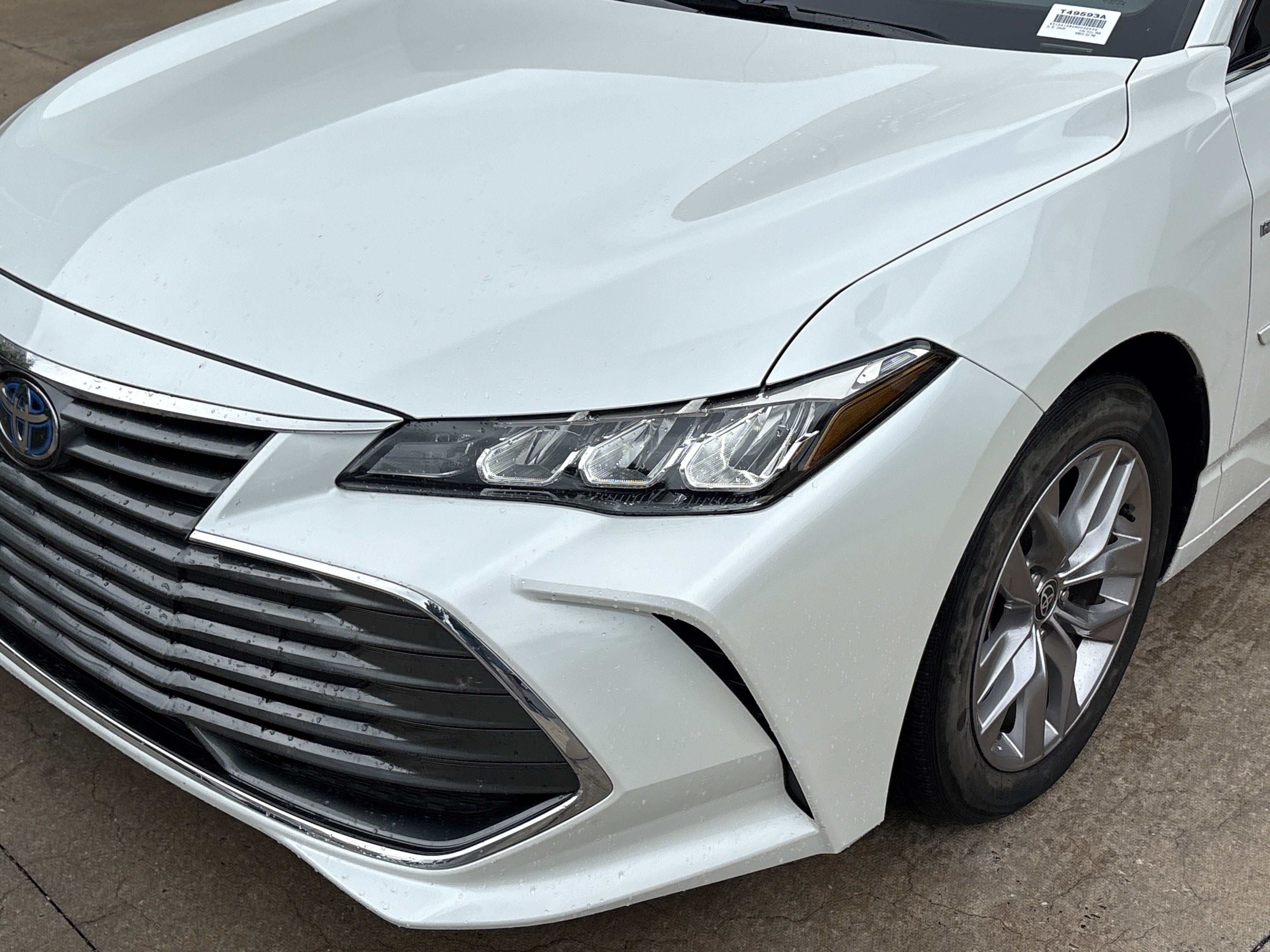 Used 2021 Toyota Avalon XLE w/ Moonroof Package FWD image 6