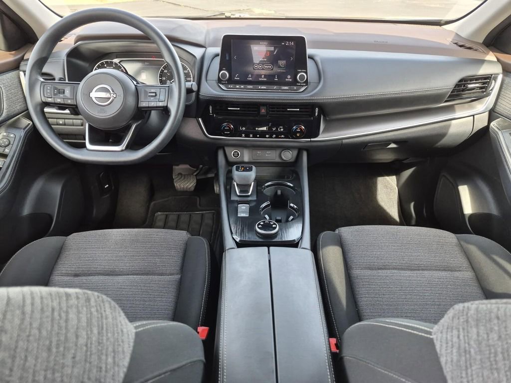 Used 2022 Nissan Rogue SV image 35