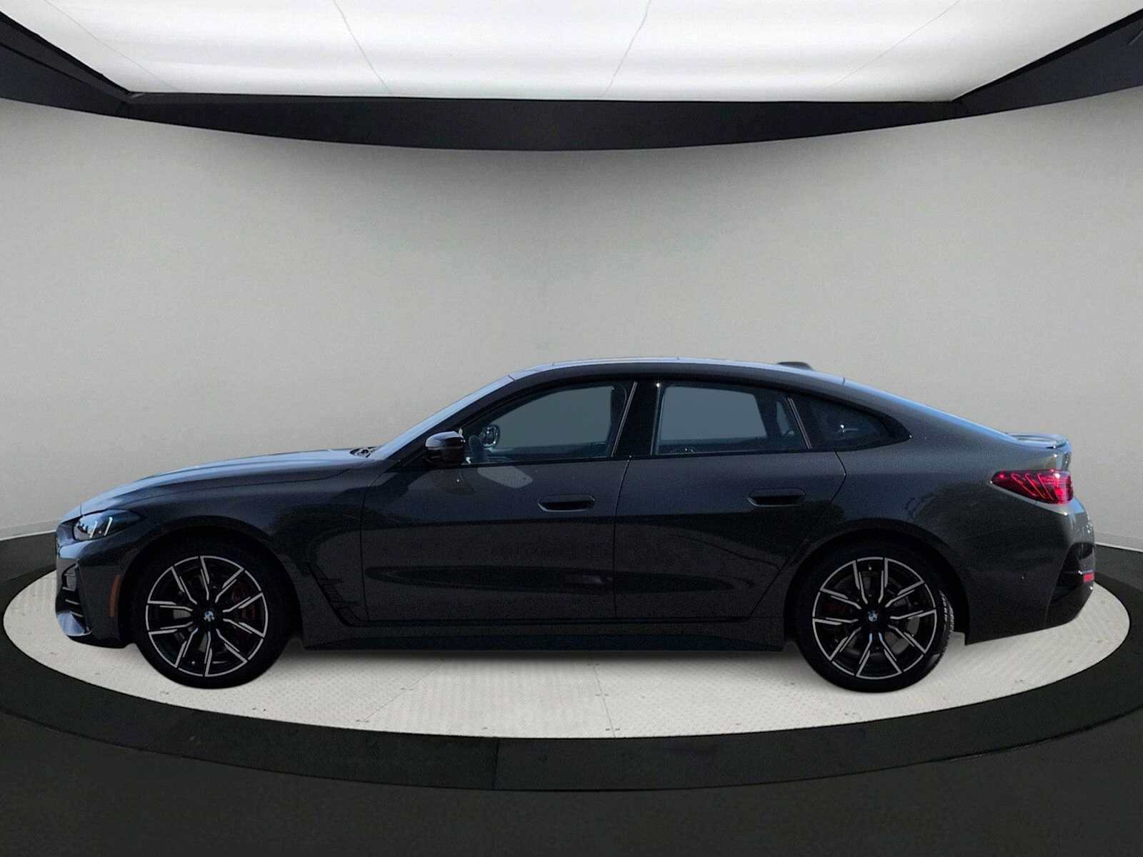 New 2026 BMW 430i xDrive w/ M Sport Package AWD/4WD image 5