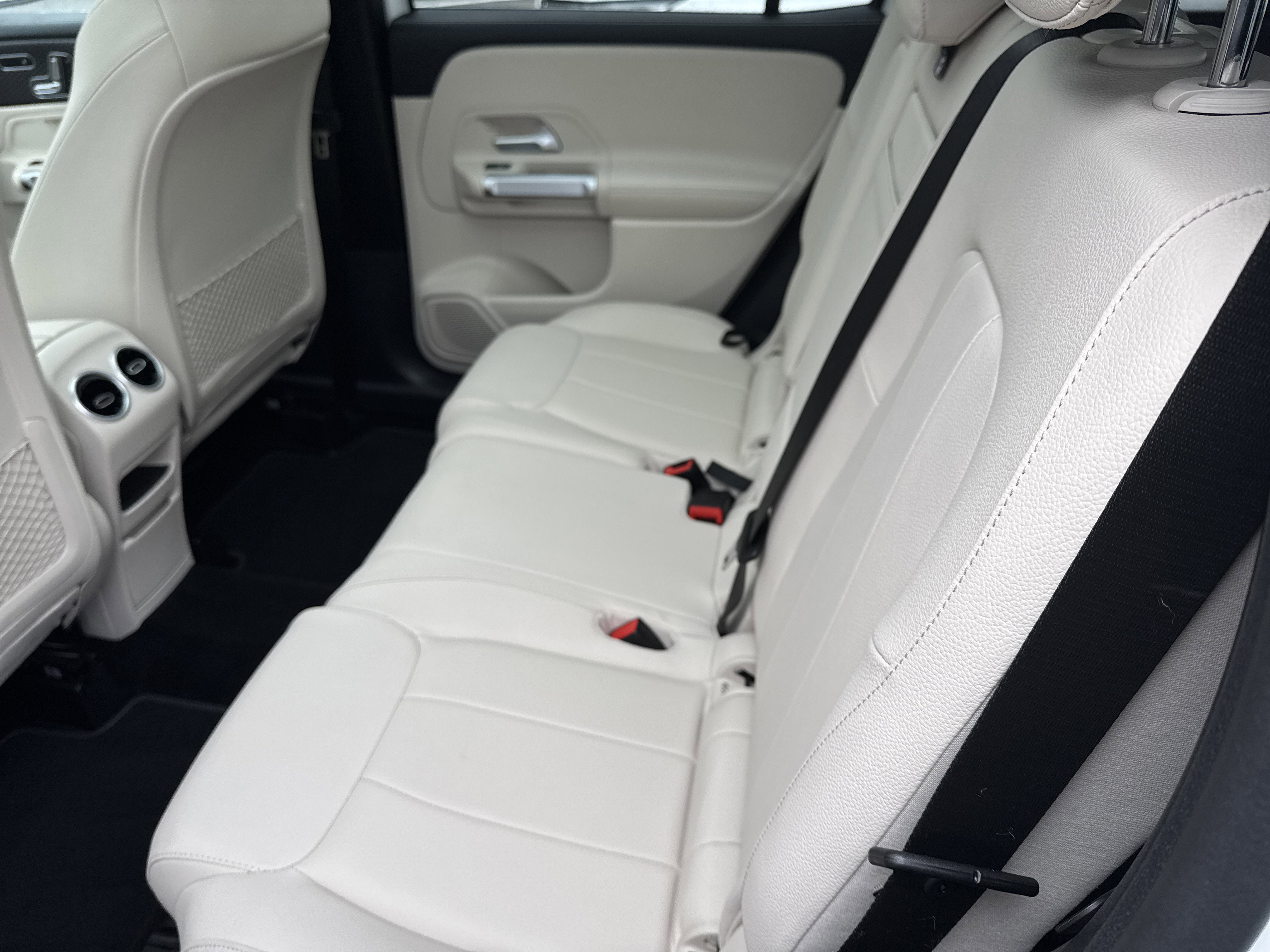 Certified 2025 Mercedes-Benz GLB 250 4MATIC image 25