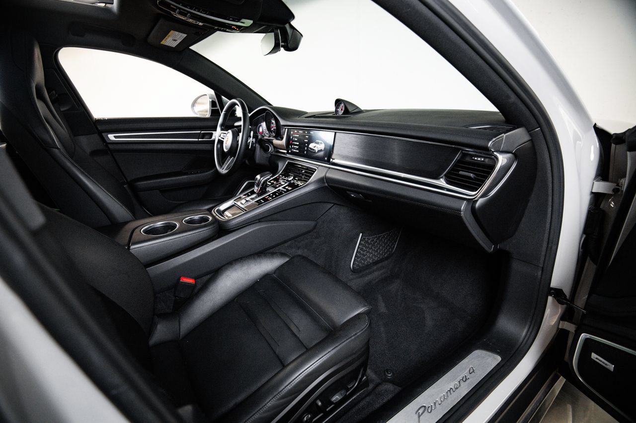 Certified 2022 Porsche Panamera 4 AWD/4WD image 28