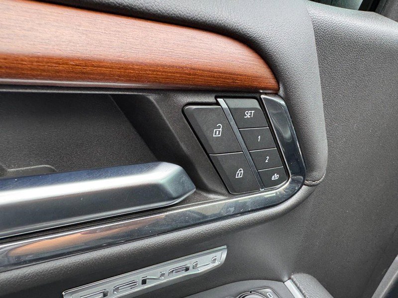 Used 2023 GMC Sierra 1500 Denali image 17