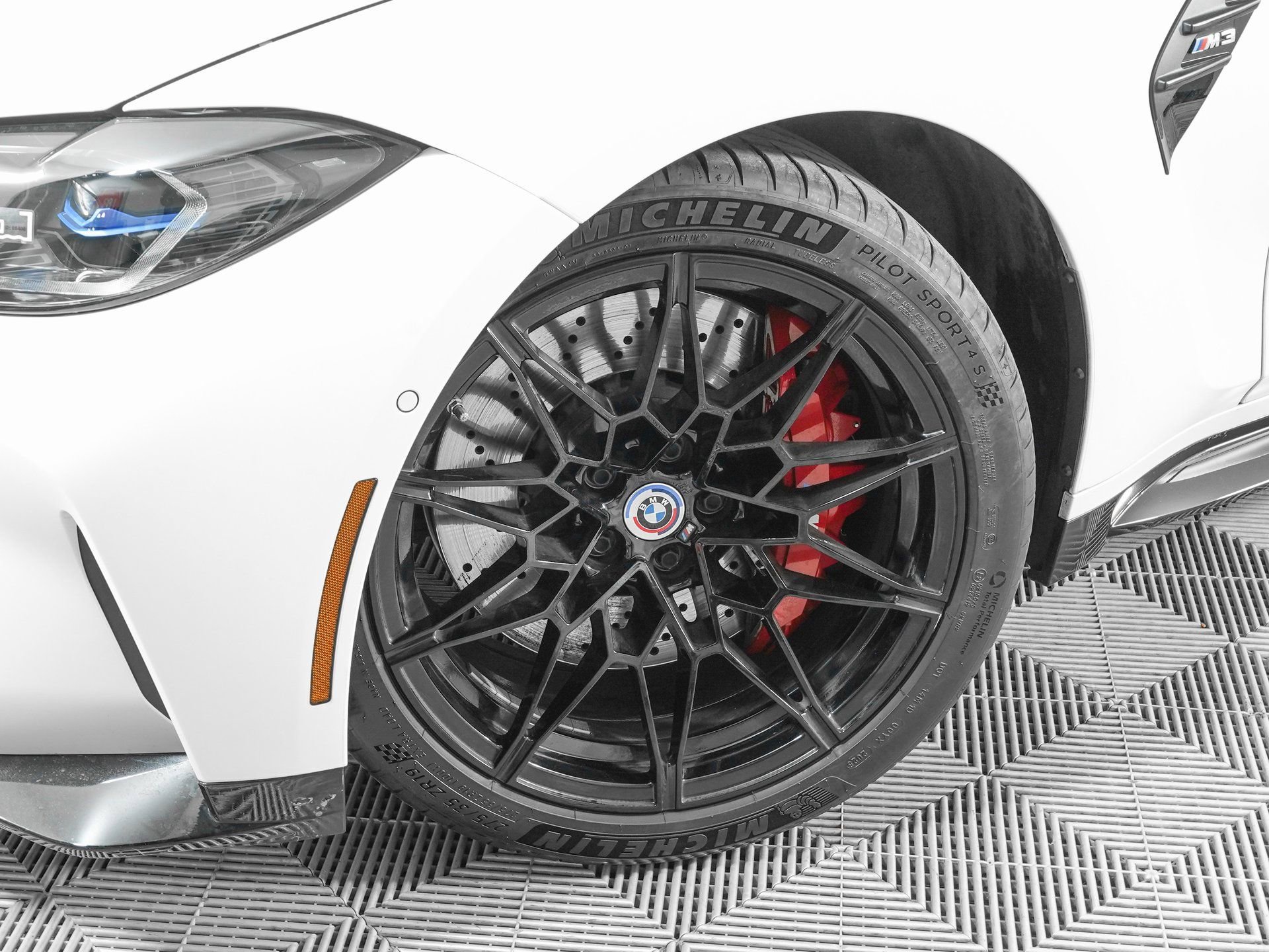 Used 2023 BMW M3 Base w/ M Carbon Exterior Package image 31