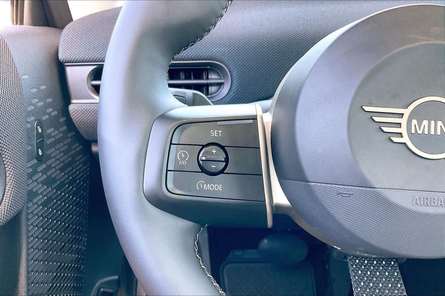Used 2025 MINI Cooper S FWD image 22