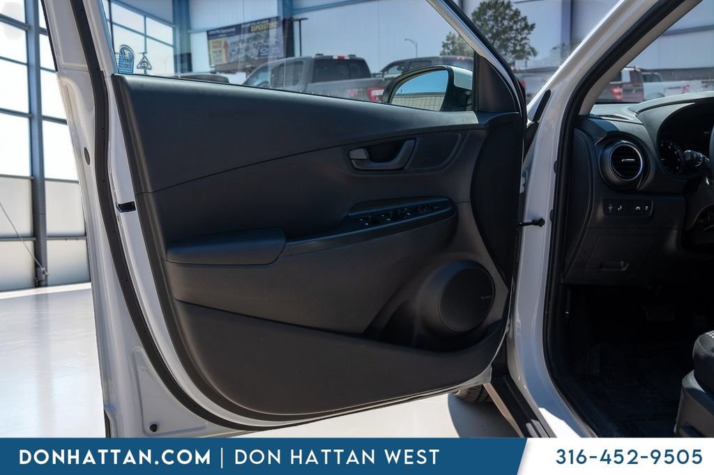 Used 2021 Hyundai Kona SEL Plus FWD image 17