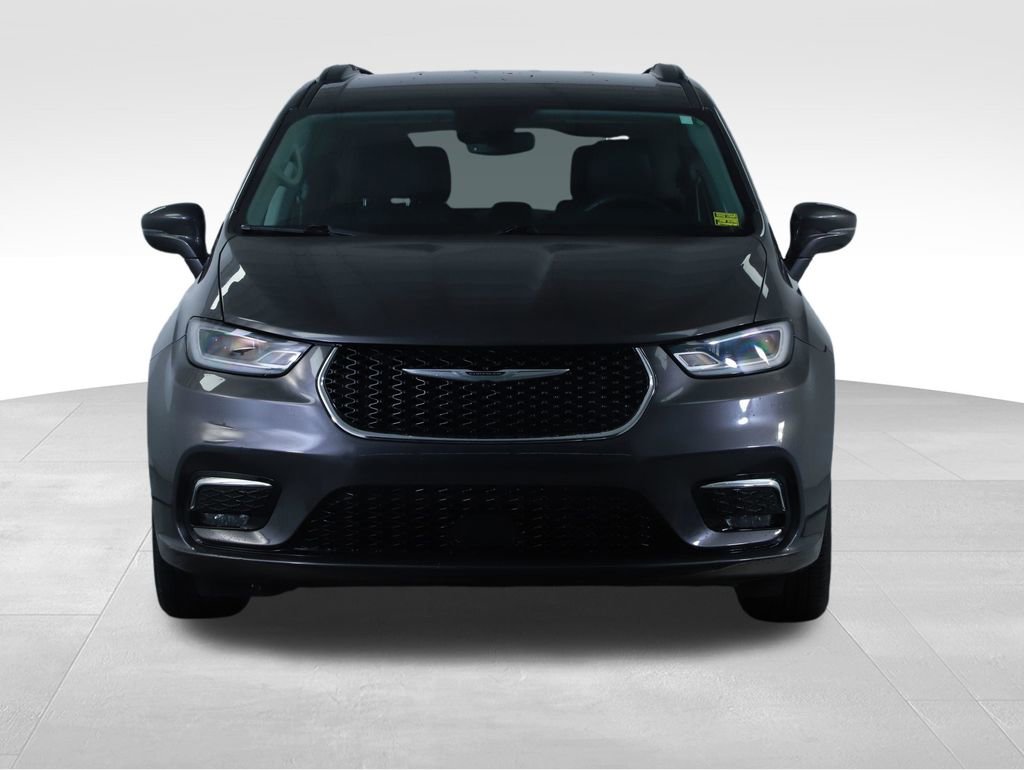 Used 2022 Chrysler Pacifica Touring-L image 7