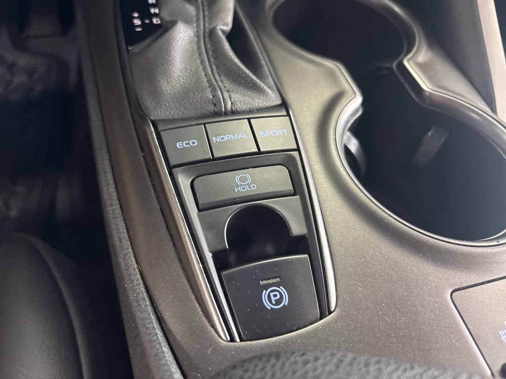Used 2021 Toyota Camry XSE FWD image 23