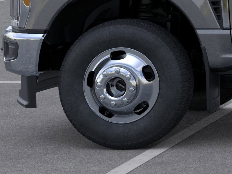 New 2026 Ford F350 XLT image 40
